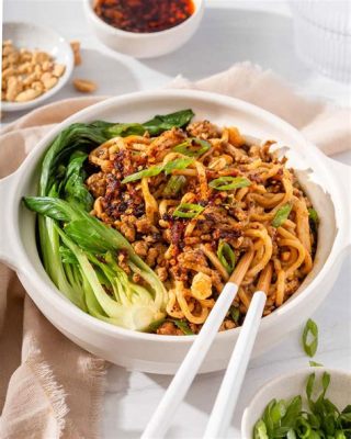  Dan Dan Mian, Uma Sinfonia Explosiva de Sabores Picantes e Texturas Cremosas!